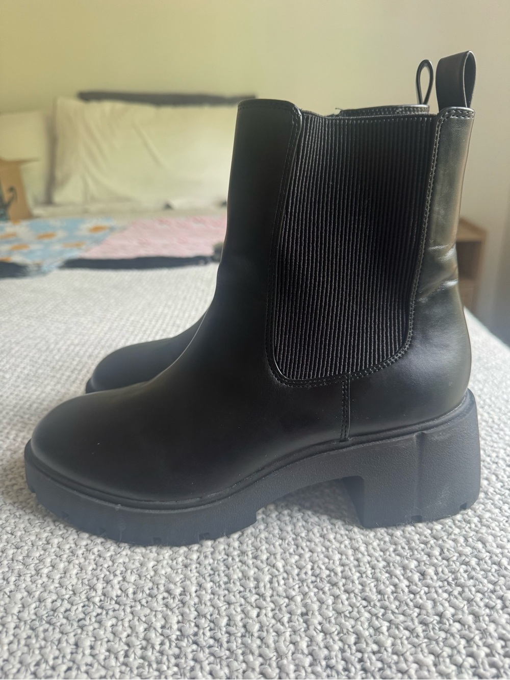 American Eagle Outfitters Black Chunky Chelsea Platform Boots
